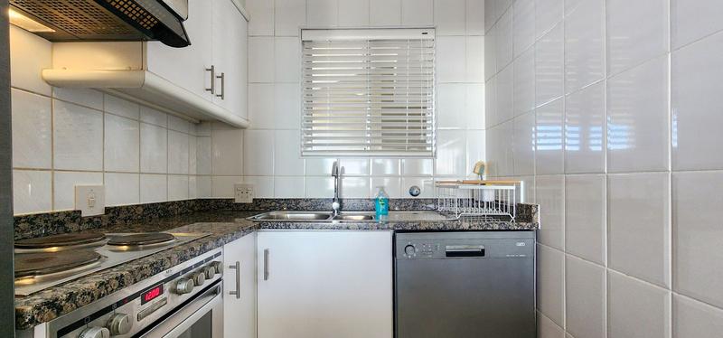 To Let 2 Bedroom Property for Rent in Dolphin Beach Western Cape